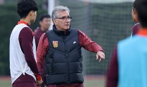 媒体人列伊万六大战术失误：没让塞鸟王钰栋首发 没排出双后腰