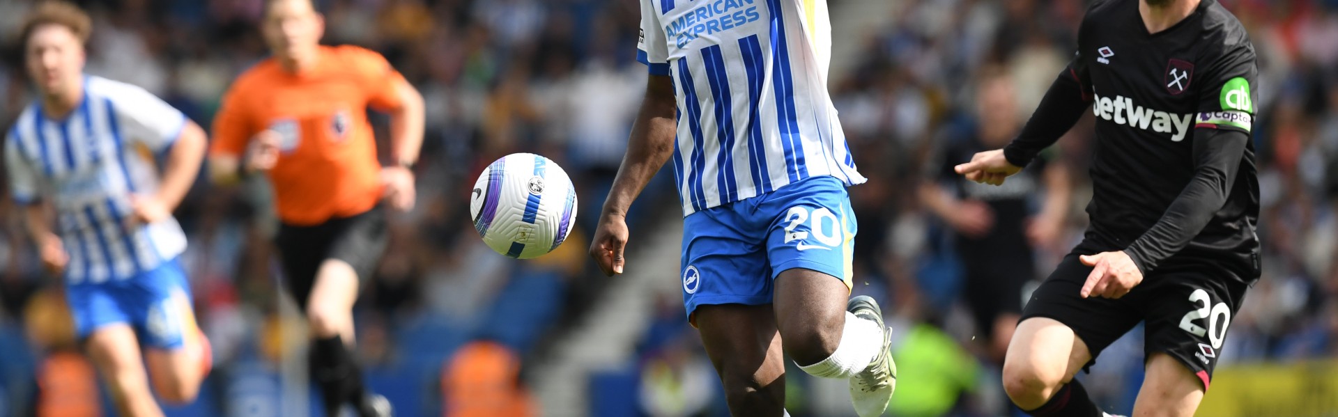 开云体育入口-天空体育：赫尔泽勒相信巴莱巴将留队，报价超1亿镑才可能谈判