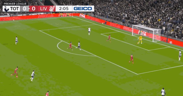 1734894518236078061.gif 福斯特失误.gif